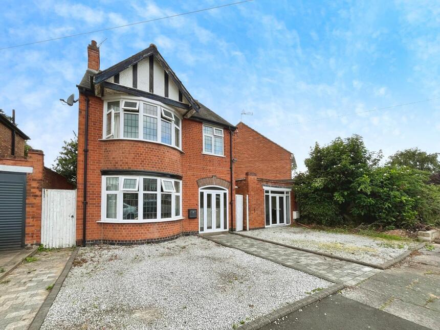 Main image of 4 bedroom Detached House for sale, Dumbleton Avenue, Leicester, Leicestershire, LE3
