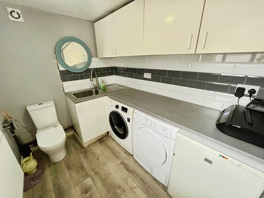 Utility Room / WC