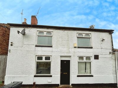 3 bedroom Mid Terrace House to rent