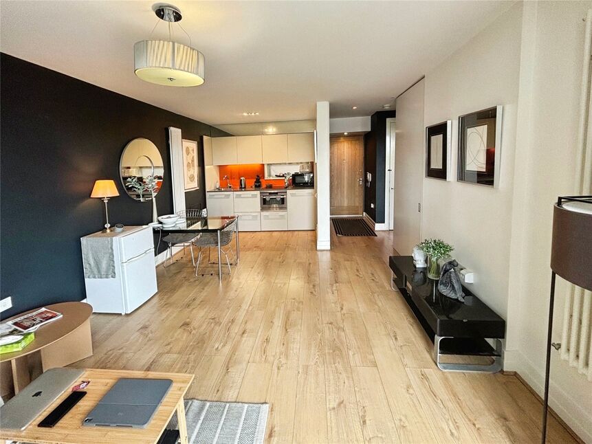 Living / Kitchen