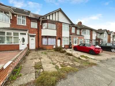 3 bedroom Mid Terrace House for sale