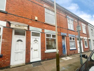 2 bedroom Mid Terrace House for sale