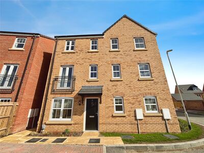 Cannock Grove, Peterborough,, 3 bedroom Semi Detached House to rent, £1,550 pcm