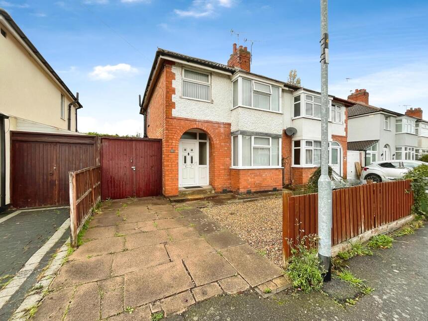 Main image of 3 bedroom Semi Detached House for sale, Gwencole Crescent, Leicester, Leicestershire, LE3
