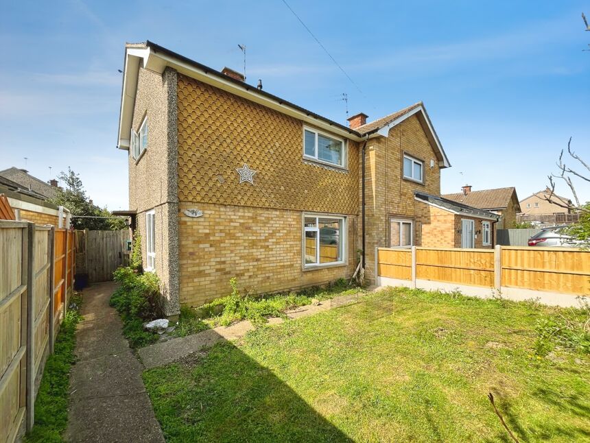 Main image of 2 bedroom Semi Detached House for sale, Brook Road, Leicester, Leicestershire, LE5