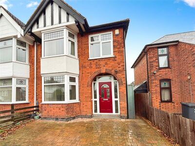 Barbara Road, 3 bedroom Semi Detached House to rent, &pound;1,200 pcm