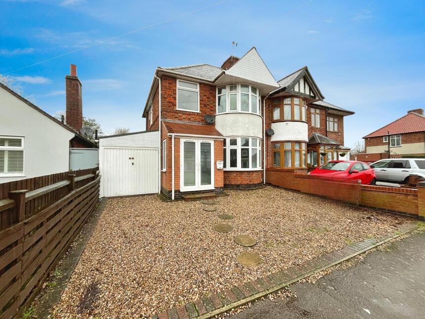 Main image of 3 bedroom Semi Detached House for sale, Shakespeare Drive, Leicester, Leicestershire, LE3