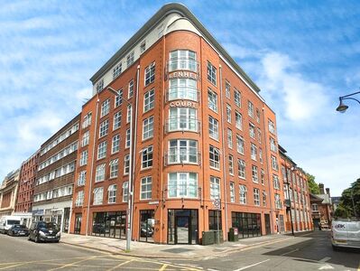 Church Street, 2 bedroom  Flat to rent, &pound;995 pcm