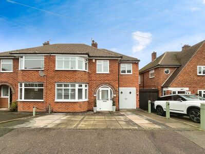4 bedroom Semi Detached House for sale