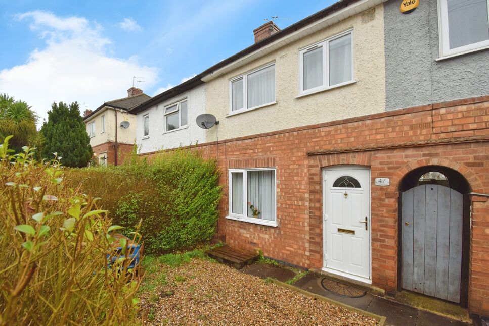 Main image of 2 bedroom Mid Terrace House for sale, Woodstock Road, Leicester, Leicestershire, LE4