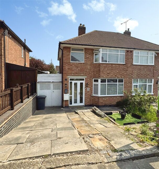 3 bedroom Semi Detached House for sale