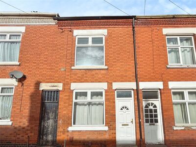 Vernon Street, 3 bedroom Mid Terrace House to rent, &pound;1,200 pcm
