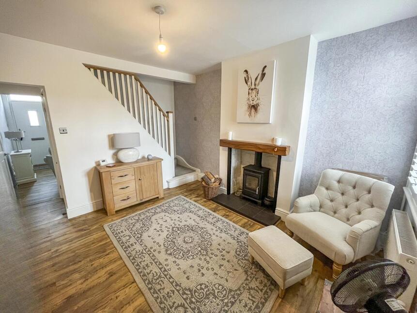 Sitting Room / Dining Room