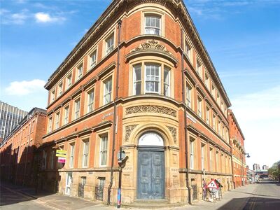 Wimbledon Street, 2 bedroom Flat to rent, &pound;1,000 pcm