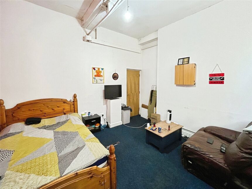 Lounge / Bedroom
