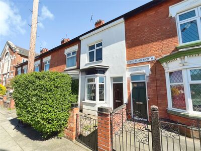 2 bedroom Mid Terrace House for sale