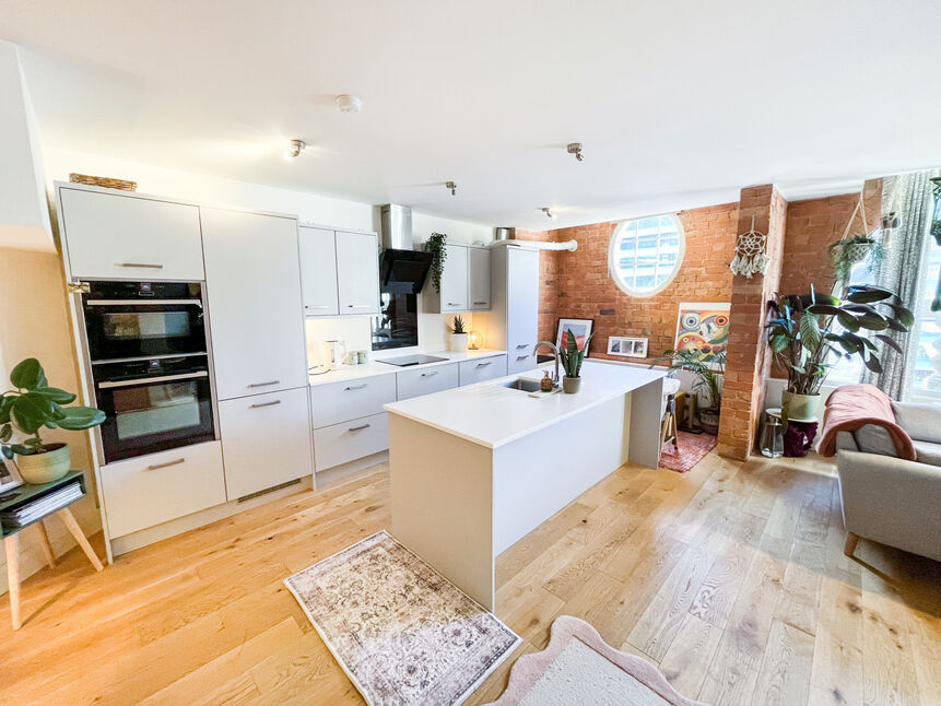 Lounge / Kitchen / Diner