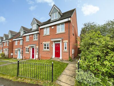 Wainwright Avenue, 4 bedroom End Terrace House for sale, &pound;270,000