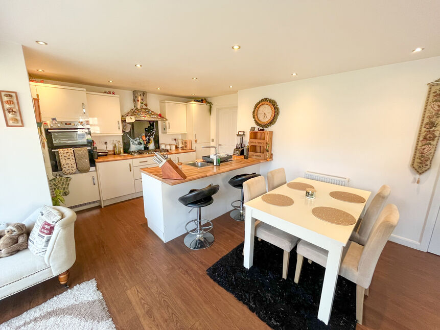 Kitchen / Living / Diner