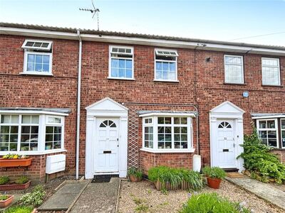 3 bedroom Mid Terrace House to rent