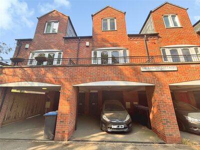 2 bedroom Mid Terrace House to rent