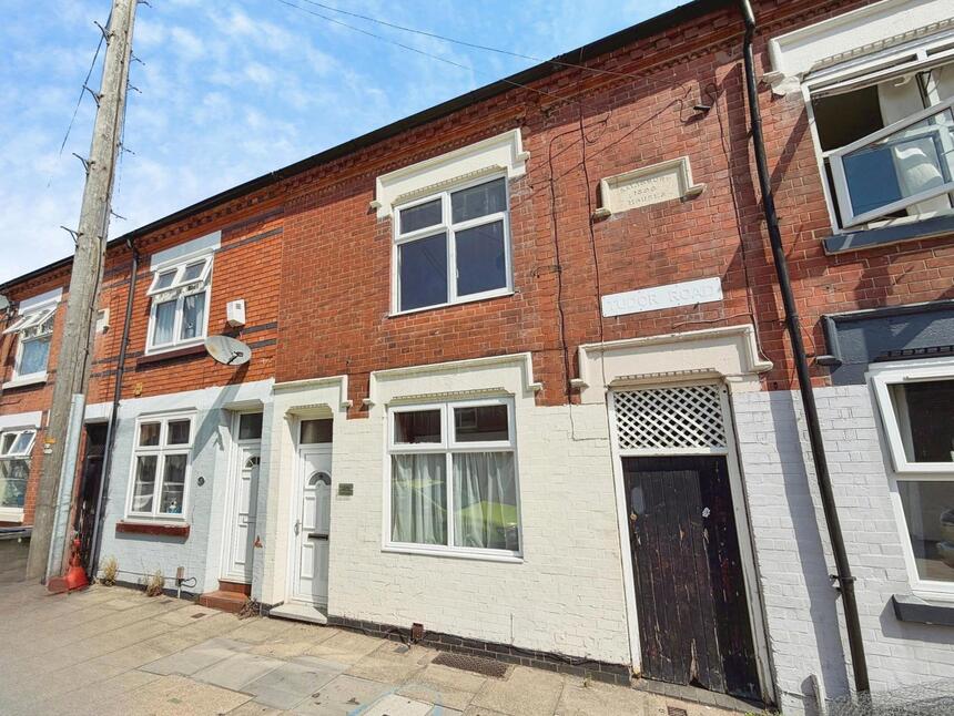 Main image of 2 bedroom Semi Detached House for sale, Tudor Road, Leicester, Leicestershire, LE3