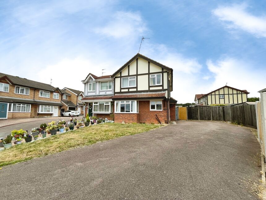 Main image of 2 bedroom Mid Terrace House for sale, Windsor Avenue, Groby, Leicestershire, LE6