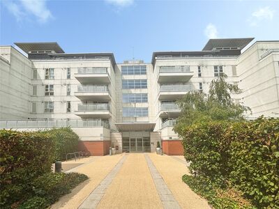 Watkin Road, 1 bedroom Flat to rent, &pound;950 pcm