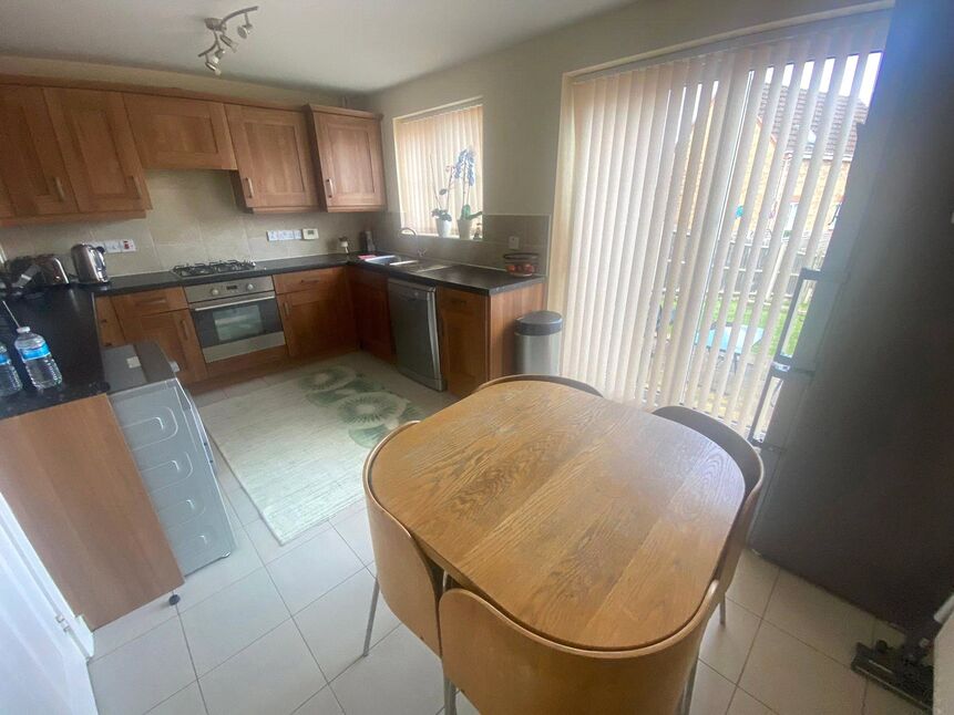 Kitchen / Dining