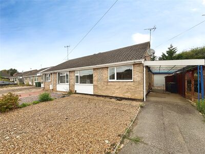 2 bedroom Semi Detached Bungalow to rent