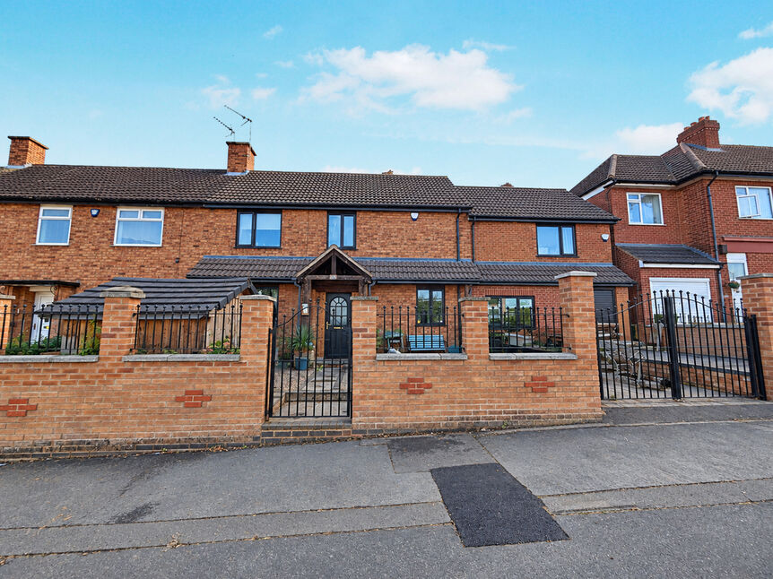 Main image of 4 bedroom Semi Detached House for sale, Imperial Avenue, Leicester, Leicestershire, LE3