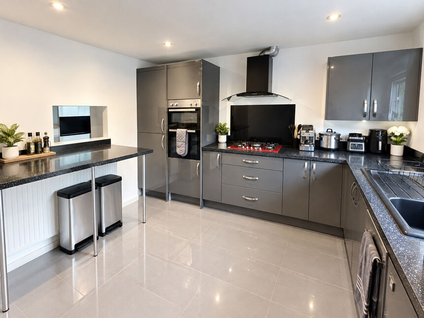 Kitchen / Diner