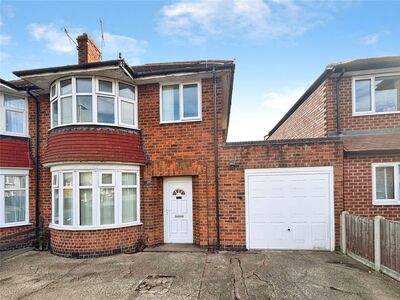 Stonehill Avenue, 3 bedroom Semi Detached House to rent, &pound;1,400 pcm