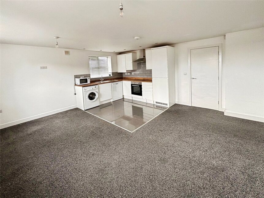 Living / Kitchen