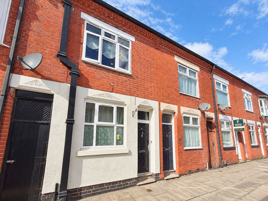 Main image of 2 bedroom Mid Terrace House for sale, Bassett Street, Leicester, Leicestershire, LE3