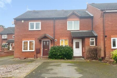 2 bedroom Mid Terrace House to rent