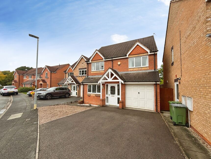 4 bedroom Detached House for sale