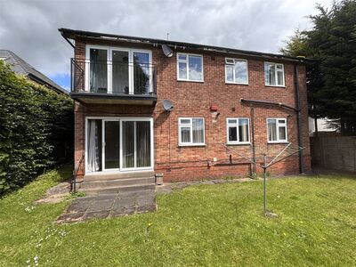 Flat E 138 Alwoodley Lane, 2 bedroom Flat to rent, &pound;1,050 pcm
