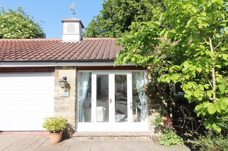 1 bedroom Link Detached House to rent