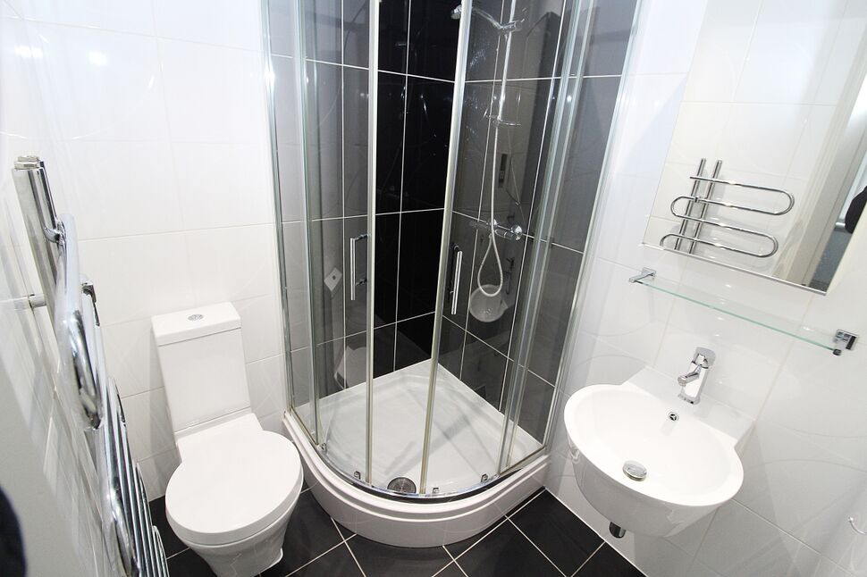 En-Suite Bathroom