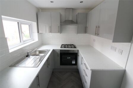 3 bedroom Flat to rent