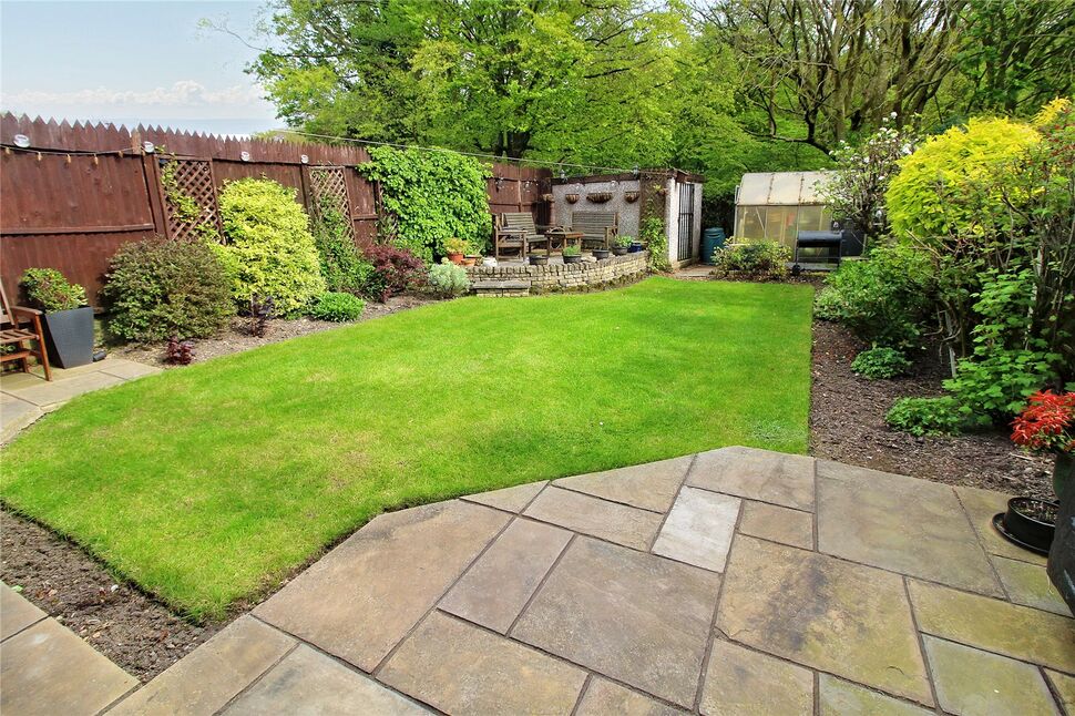 4 bedroom Semi Detached House for sale, Templegate Avenue, Leeds, LS15