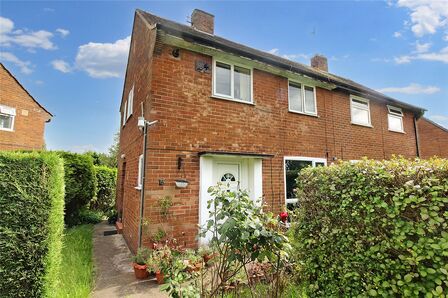 Lingfield Approach, 2 bedroom Semi Detached House to rent, £1,050 pcm
