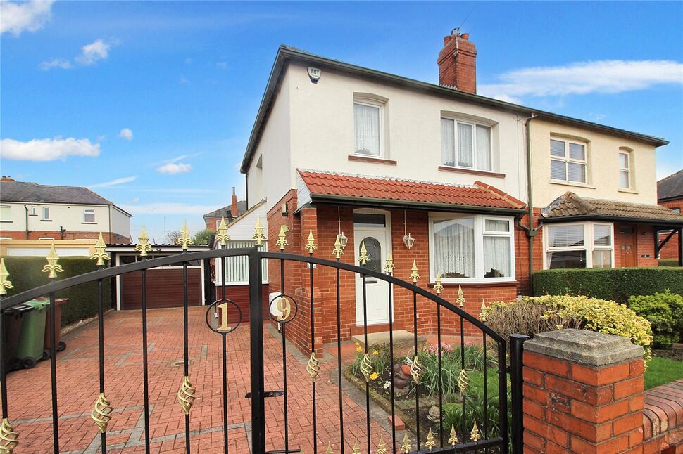 3 bedroom Semi Detached House for sale, Manston Way, Leeds, LS15 £270,000