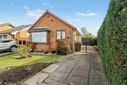 Birchfields Rise, 2 bedroom Detached Bungalow for sale, £240,000