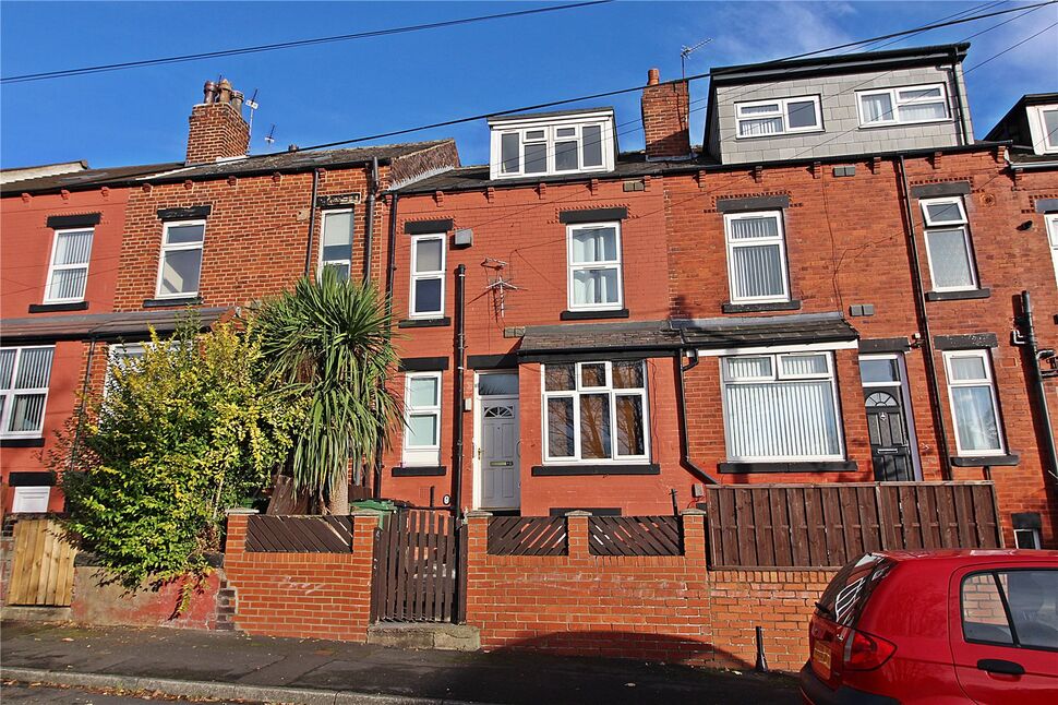 2 bedroom Mid Terrace House for sale