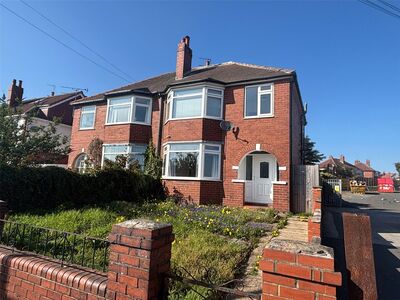 Cross Gates Road, 3 bedroom Semi Detached House to rent, £1,400 pcm