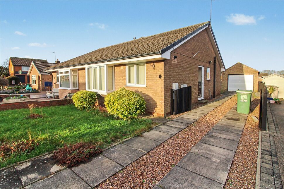 Main image of 2 bedroom Semi Detached Bungalow for sale, Ravensworth Close, Leeds, West Yorkshire, LS15