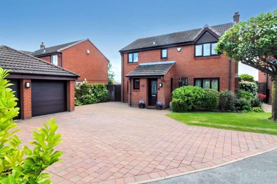 Main image of 4 bedroom Detached House for sale, Hertford Chase, Leeds, West Yorkshire, LS15