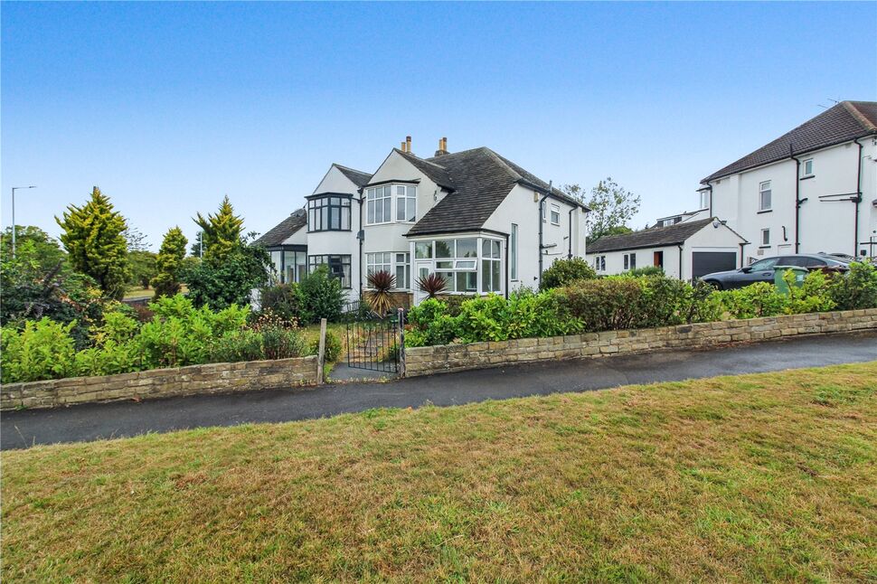 Main image of 3 bedroom Semi Detached House for sale, Kingsmead, Leeds, West Yorkshire, LS14